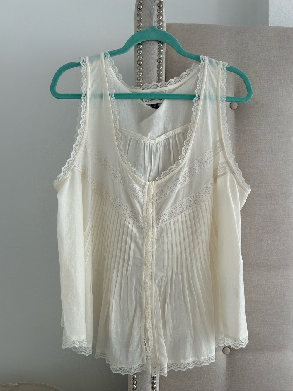 New without tags Universal Thread top XXL